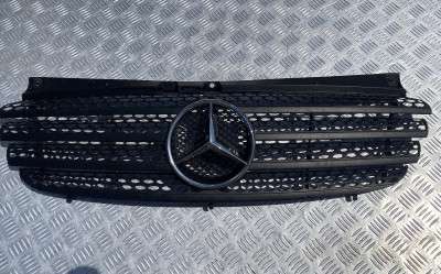 Решетка радиатора Mercedes-Benz Vito W 639 (2003-2010) дорестайл