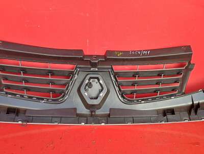 Накладка бампера переднего центральная Renault Trafic II, Opel Vivaro II, Nissan Primastar II (2006-2014) рестайл