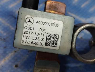 Клема акумулятора мінус Mercedes-Benz S 560