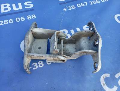 Петля двері розпашной Renault Trafic II, Opel Vivaro II, Nissan Primastar II (2006-2014) рестайл