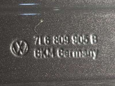 Лючок бензобака Volkswagen Touareg (2003-2006) дорестайл