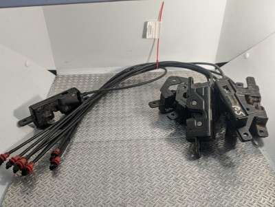 Замок крышки (двери) багажника BMW X5 E53 (2003-2006) рестайл