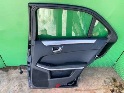 Двері задні праві E-class W212