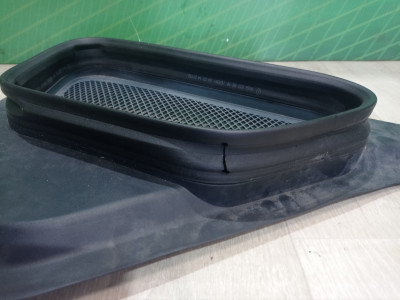 Накладка під лобове скло Mercedes GL X166