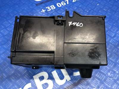 Крепление (корпус) аккумулятора Ford Escape 3 FL ( 2012 - 2019 )