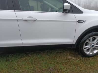 Двері передні праві Ford Escape 2017-2019