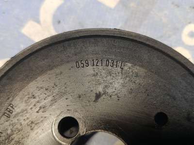 Шків водяного насоса (помпи) Volkswagen Touareg (2007-2010) рестайл