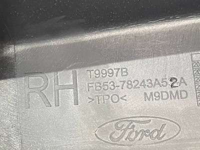 Обшивка стійки салону середня права Ford Explorer (2011-2019)