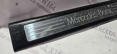 Накладка порога (внутрішня) Mercedes ML W164 (2005-2011)