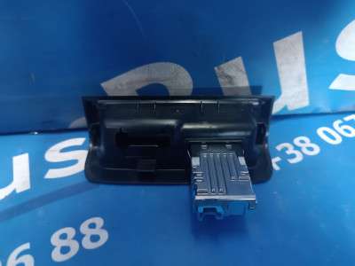 Роз`єм USB BMW X7 G07 (2018-2022)