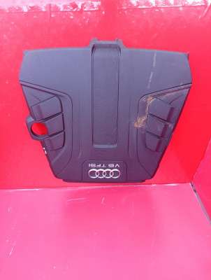 Накладка декоротивна (на ДВС) Audi Q7 4M(2015-2020)