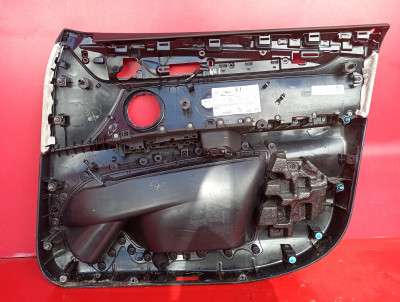 Обшивка (карта) двері передньої лівої BMW X5 F15 (2013-2018)