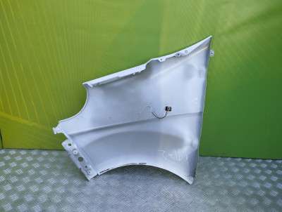 Крило переднє праве Renault Trafic II, Opel Vivaro II, Nissan Primastar II (2001-2006) дорестайл