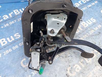 Педальний вузол Renault Trafic II, Opel Vivaro II, Nissan Primastar II (2006-2014) рестайл