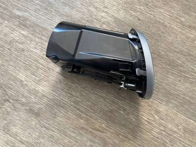 Дефлектор обдува салона центральный Mercedes GL X164