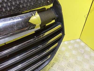 Решетка радиатора Renault Trafic III, Opel Vivaro III (2014-2020)
