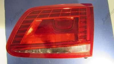 Ліхтар кришки багажника правий Volkswagen Touareg NF (2010-2014)
