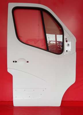 Двері передні праві RENAULT MASTER III