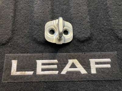 Скоба замка Nissan Leaf II 2018-2024