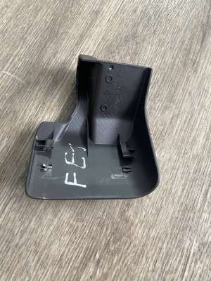 Заглушка сидения Ford Escape 2017-2019