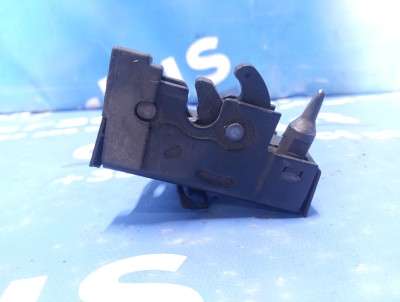 Замок кришки (двері) багажника Renault Trafic II, Opel Vivaro II, Nissan Primastar II (2006-2014) рестайл