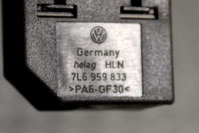 Кнопка відкриття лючка бензобака Volkswagen Touareg (2007-2010) рестайл