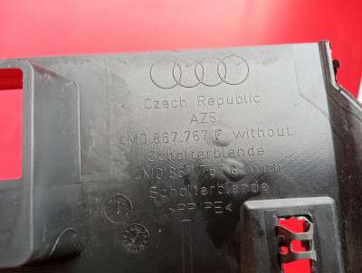 Обшивка стійки салону Audi Q7 4M(2015-2020)