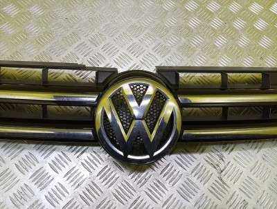 Решітка радіатора Volkswagen Touareg NF (2010-2014)