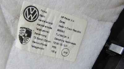Обшивка кришки (двері) багажника Volkswagen Touareg (2003-2006) дорестайл