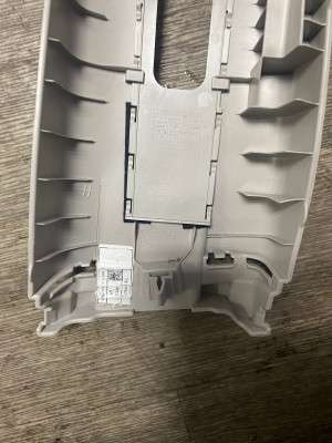 Обшивка стійки салону середня ліва Nissan Rogue 2014-2020