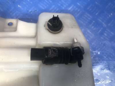 Бачок омивача (омивач скла, фар) Ford Escape 3 FL ( 2012 - 2019 ) - 2