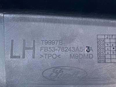 Обшивка стійки салону середня ліва Ford Explorer (2011-2019)