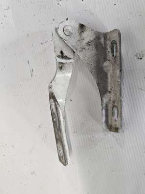 Петля капота ліва Ford Transit MK7 (V347 / V348; 2006—2013