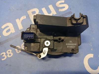 Замок дверей передньої правої Renault Trafic II, Opel Vivaro II, Nissan Primastar II (2006-2014) рестайл