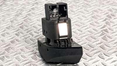 Кнопка центрального замка Audi Q7 (2006-2009)