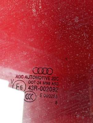 Скло бокових дверей задніх правих Audi Q7 4M(2015-2020)
