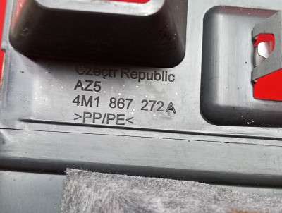Обшивка стойки салона Audi Q7 4M(2015-2020)