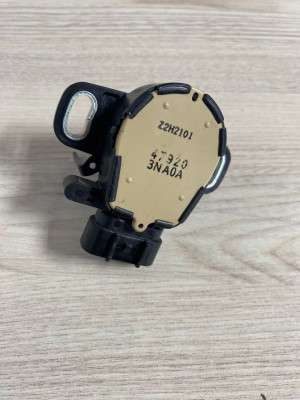 Датчик педалі гальма Nissan LEAF I 2010-2017