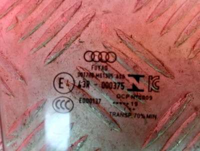 Скло бокових дверей задніх правих Audi E-TRON