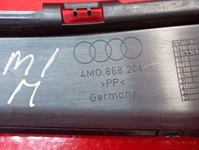 Обшивка стійки салону Audi Q7 4M(2015-2020)