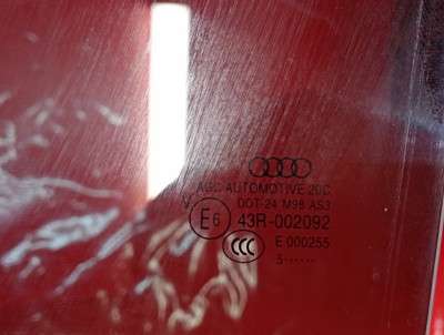 Скло бокових дверей задніх лівих Audi Q7 4M(2015-2020)