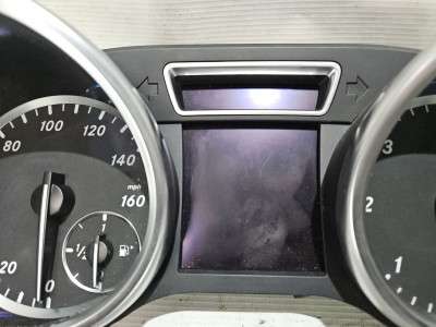 Панель приладів (щиток приладів) Mercedes ML W166 (з 2011)