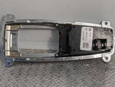 Кнопка ручника (стоянкового гальма) BMW X5 E70 (2010-2013) рестайл - 2