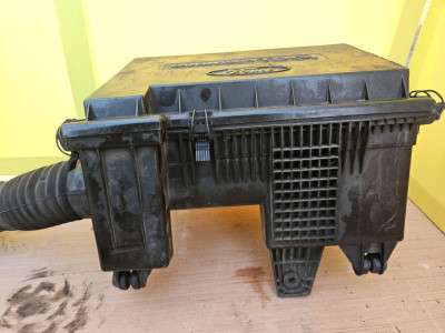 Корпус повітряного фільтра Ford Transit MK7 (V347 / V348; 2006—2013