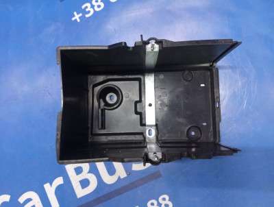 Кріплення (корпус) акумулятора Ford Escape 3 FL ( 2012 - 2019 )
