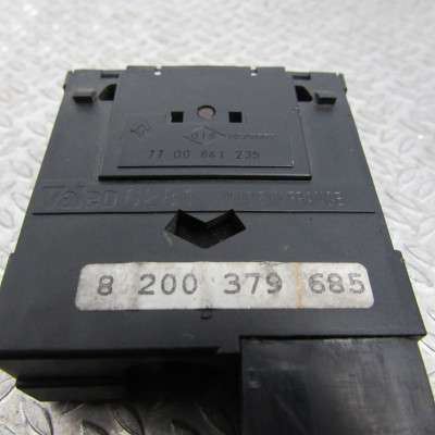 Кнопка коректора фар Renault Trafic II, Opel Vivaro II, Nissan Primastar II (2006-2014) рестайл
