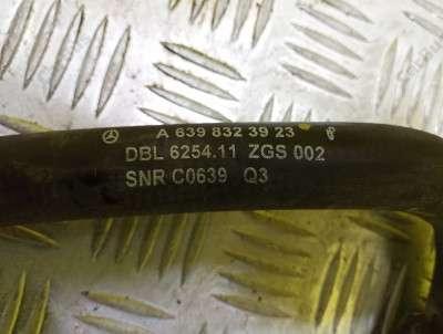 Патрубок охолодження Mercedes-Benz Vito W 639 (2003-2010) дорестайл - 4