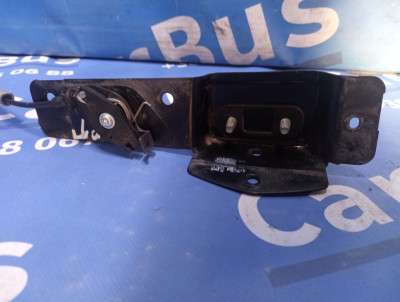 Кронштейн (тримач) ручки дверей Renault Trafic II, Opel Vivaro II, Nissan Primastar II (2006-2014) рестайл