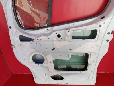 Двері передні праві Renault Trafic II, Opel Vivaro II, Nissan Primastar II (2006-2014) рестайл