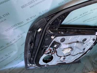 Дверь передняя правая Mercedes GL X164